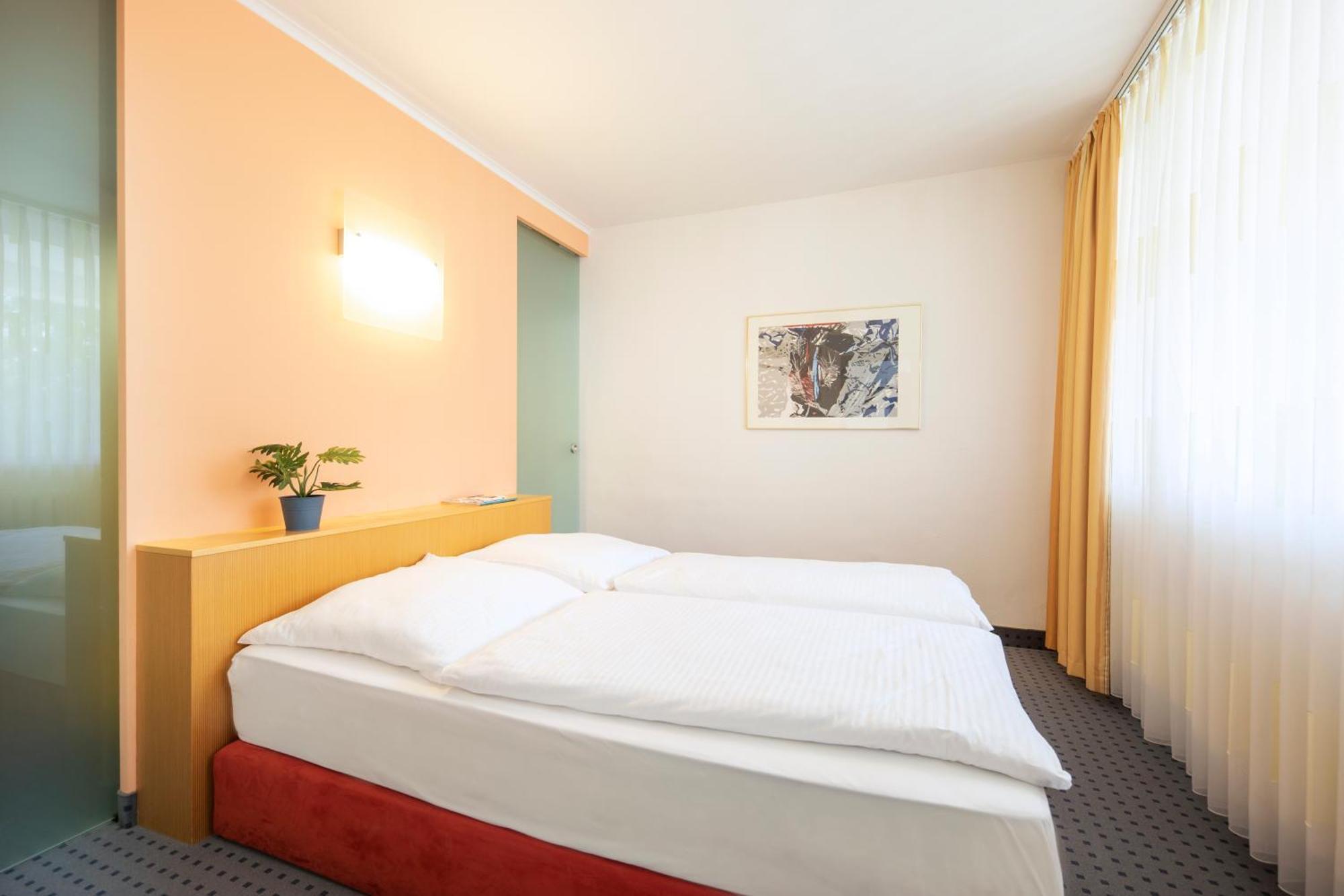 Achat Hotel Suhl Ngoại thất bức ảnh