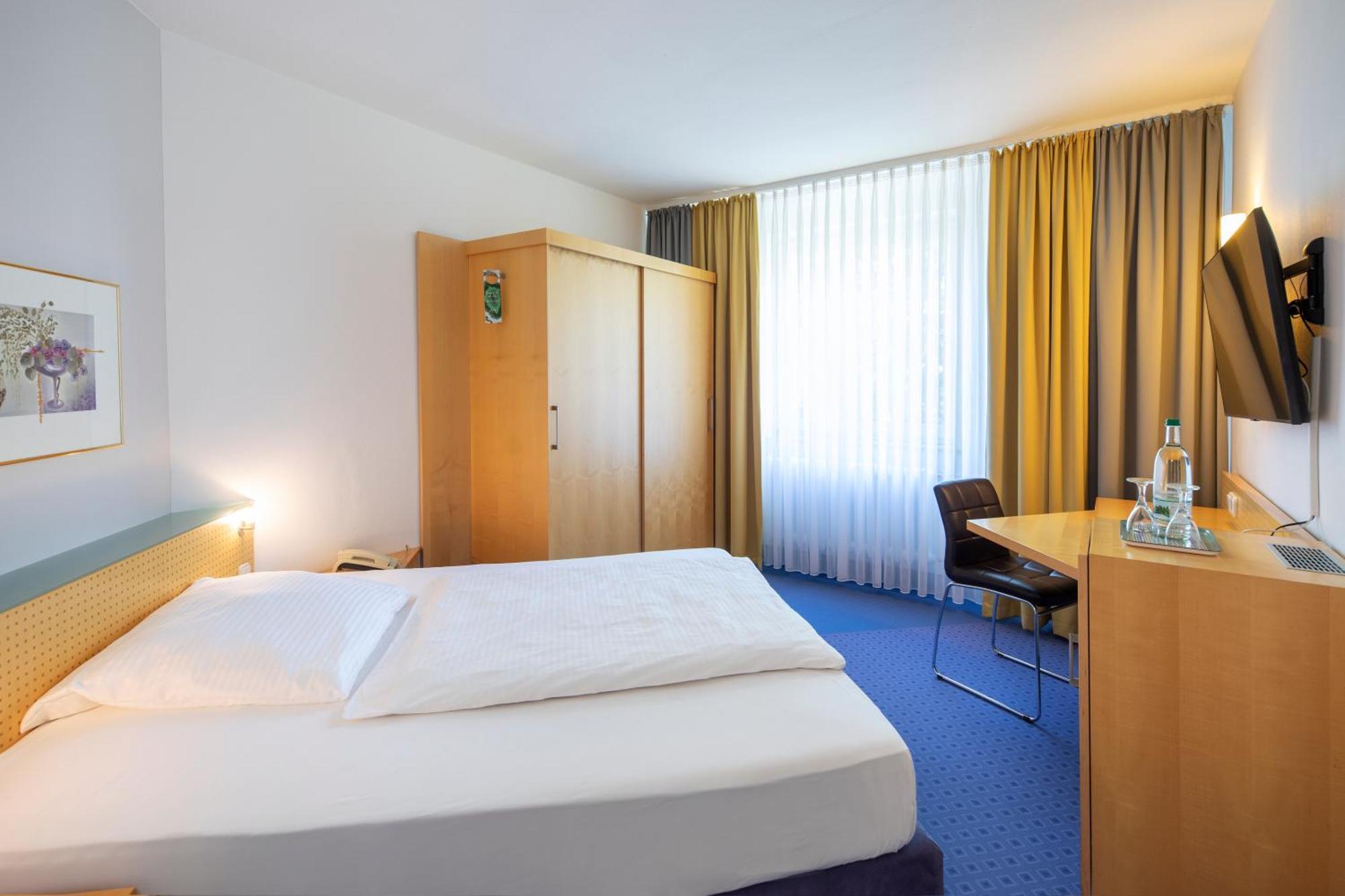 Achat Hotel Suhl Ngoại thất bức ảnh
